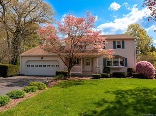 19 Kennedy Rd, Manchester, CT 06042