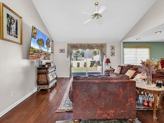 3rd image of 852 Riven Oak Dr.