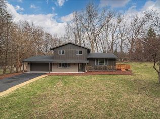 15712 Woodgate Rd N, Minnetonka, MN 55345