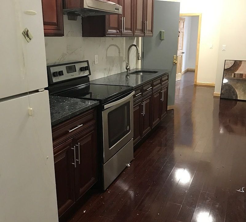 1st image of 3240 48th St APT 1L