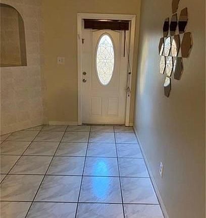 3rd image of 48 Spinning Wheel Ln