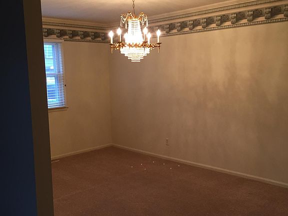 Dining room. Can be used as office as well.