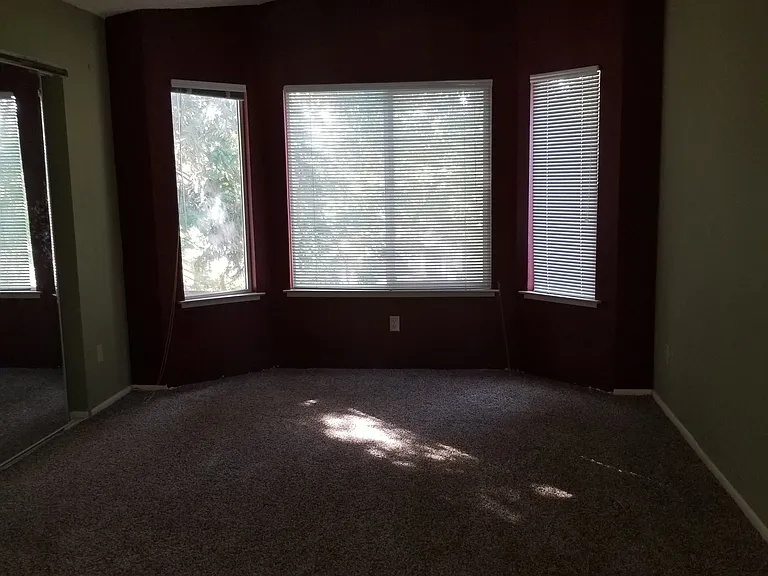 7584 Deltawind Dr — Photo 10