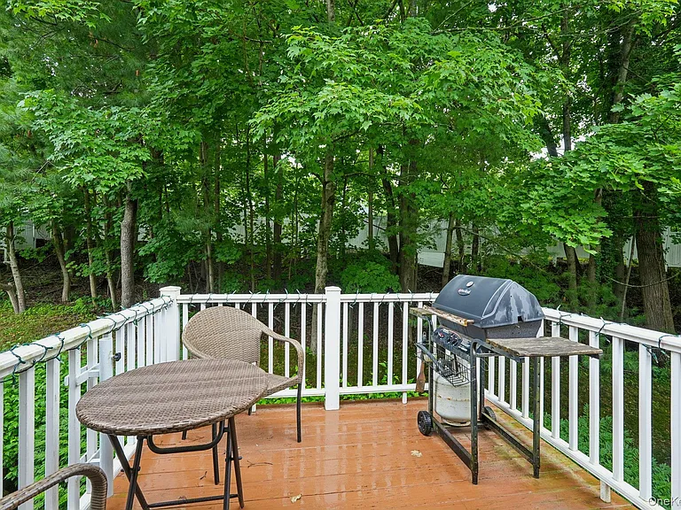 159 Birchwood Close — Photo 21