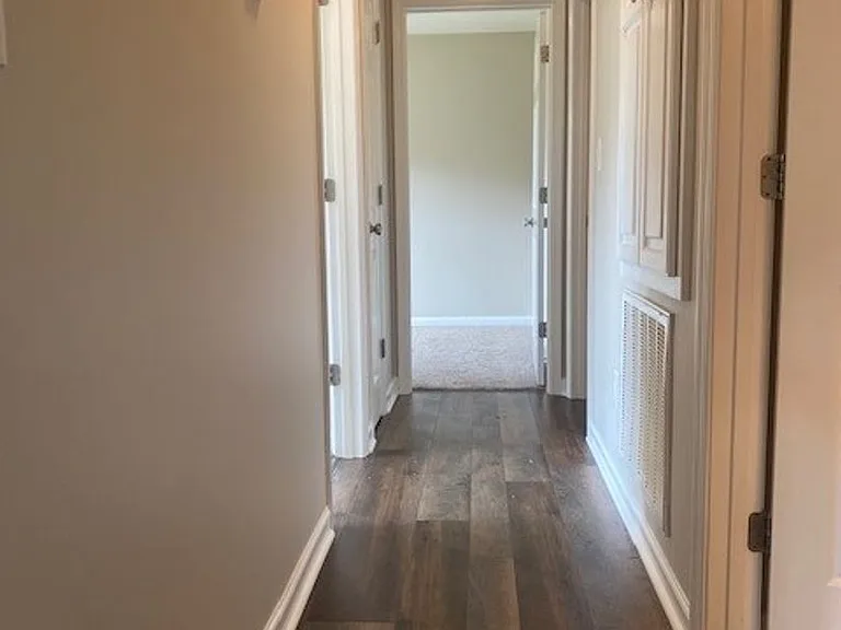 211 Koufax Dr — Photo 10