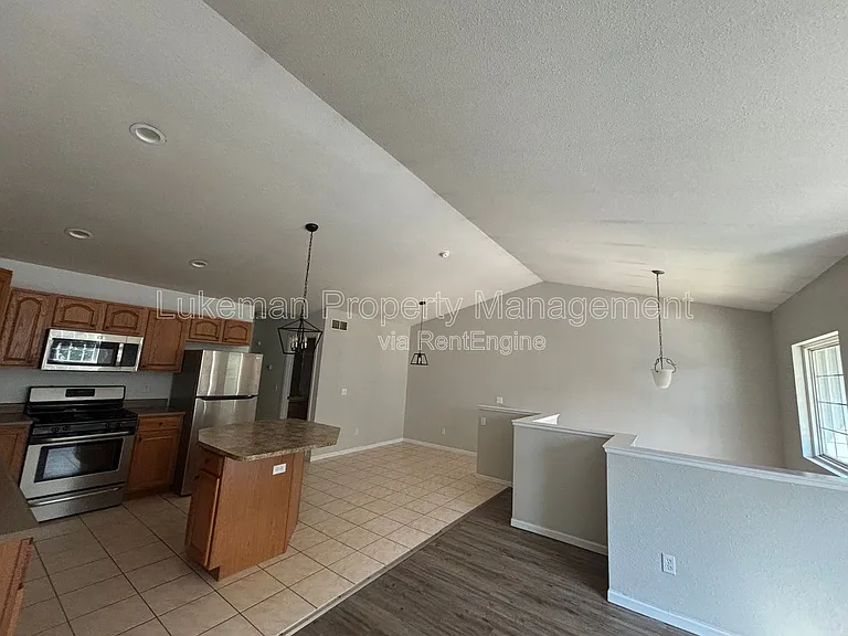415 S Kendall Ave #403 — Photo 3