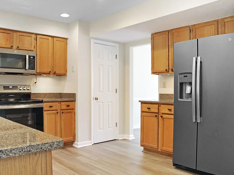 1638 Brightfield Pl — Photo 3