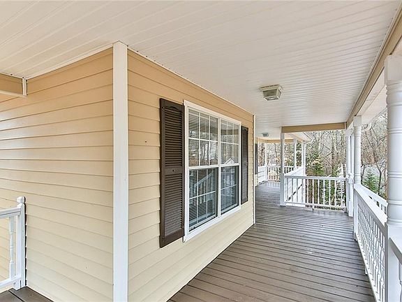 3rd image of 283 King Arnold Dr