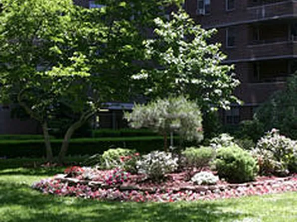 475 Fdr Drive image 1 of 4