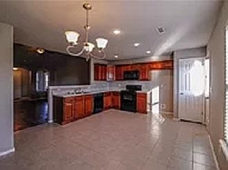 4th image of 621 Saddlehorn Dr