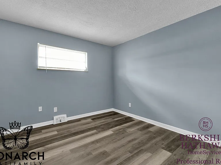 3159 Stephen Dr S — Photo 37