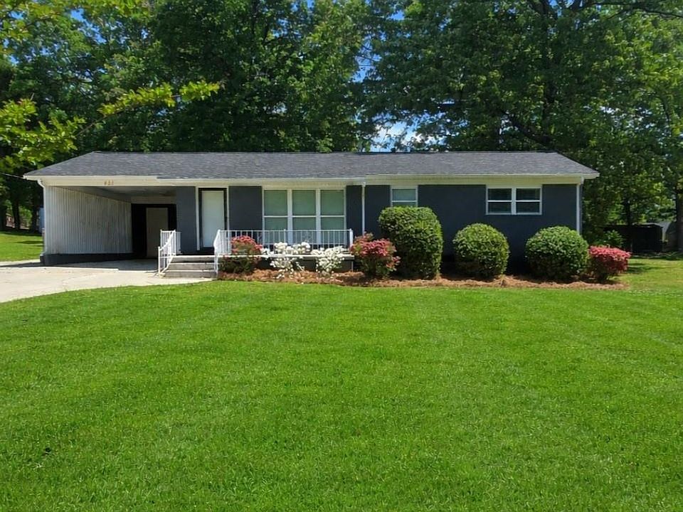 1st image of 421 Kingfield Dr SW