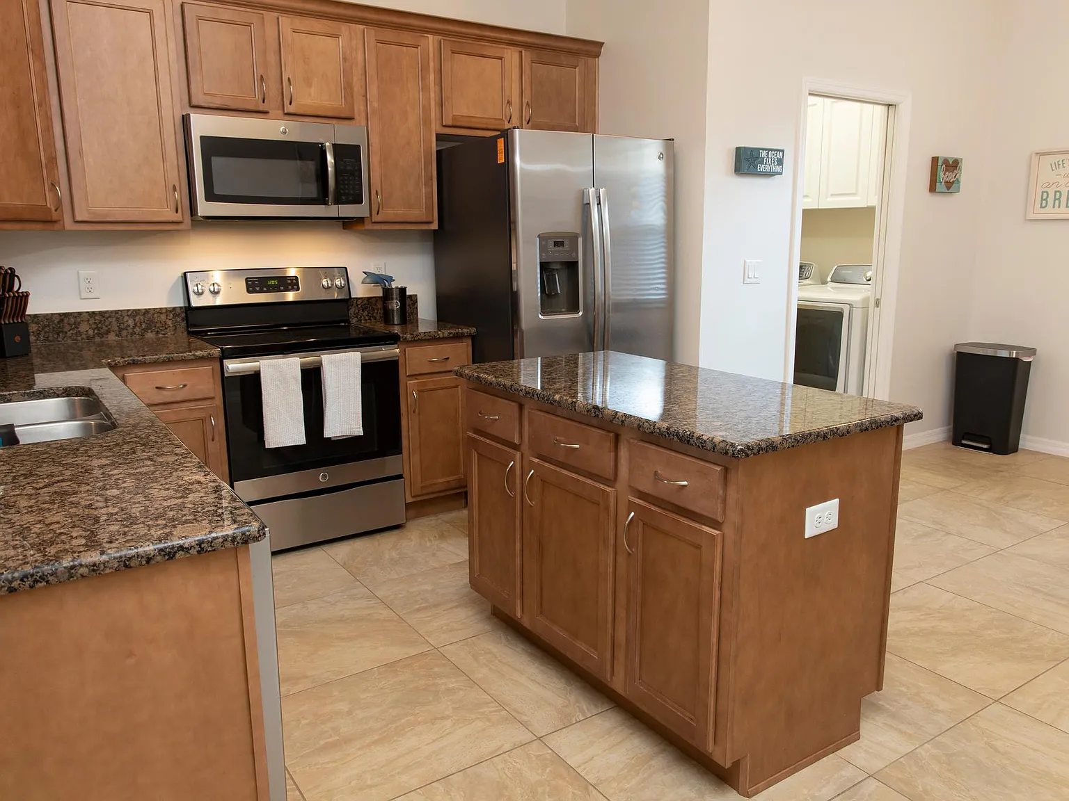 3 bed, 1453 sqft, $2,700 — Photo 3