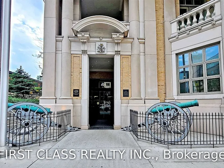 426 University Ave #1901 — Photo 4