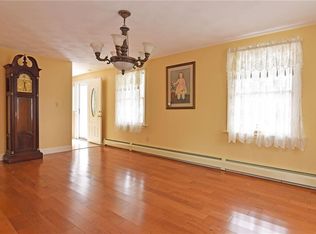 2 Maria Cir, Johnston, RI 02919