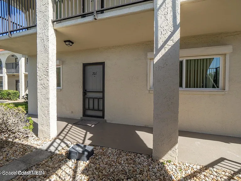 201 Saint Lucie Ln #201 — Photo 3