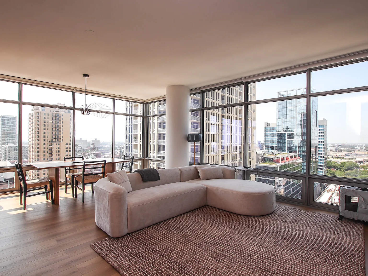 2 bed, 1386 sqft, $3,750 — Photo 2