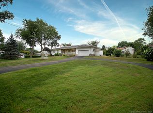 152 Ranchwood Dr, West Haven, CT 06516