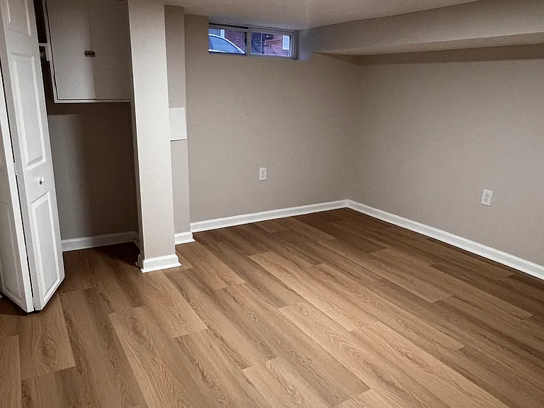 131 N Rose St — Photo 5