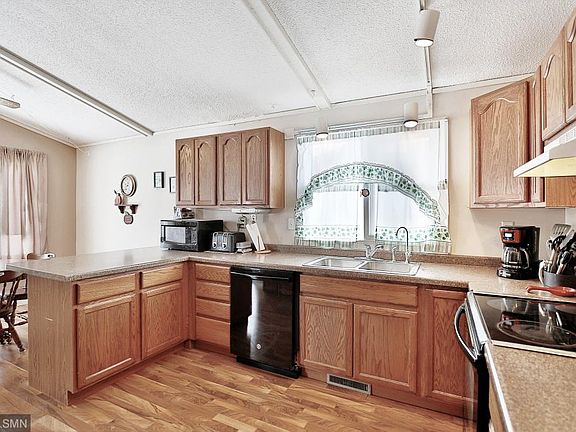 4th image of 335 Peterson Dr