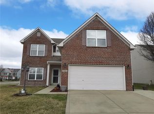 2300 Lakecrest Dr, Columbus, IN 47201