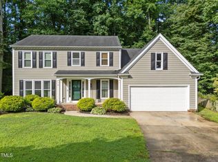 120 E Laurenbrook Ct, Cary, NC 27518