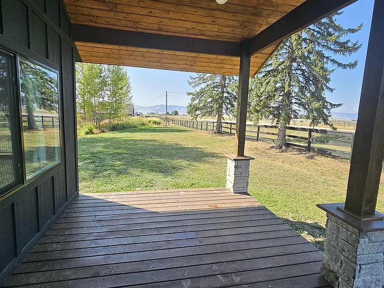 43715 Round Butte Rd — Photo 45