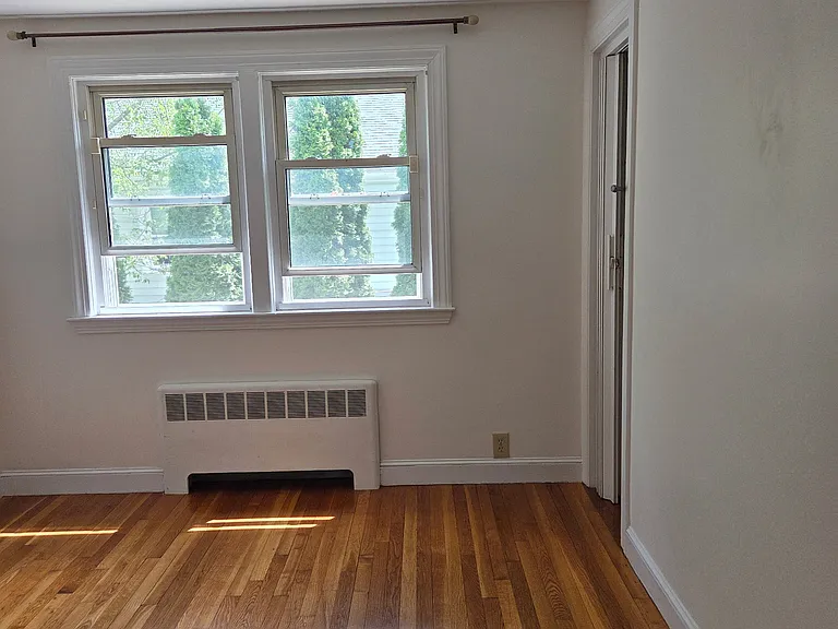 49 Pheasant St — Photo 6