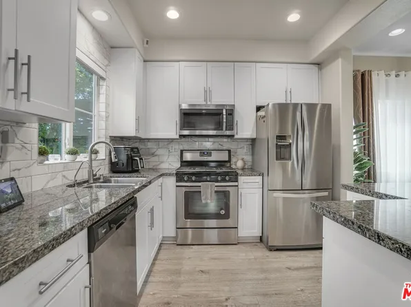 22755 Walnut Park Ln, Santa Clarita, CA 91321