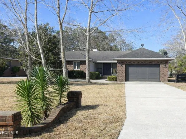 4 Sandtrap Dr, Shallotte, NC 28470