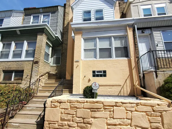 4621 Vista St, Philadelphia, PA 19136