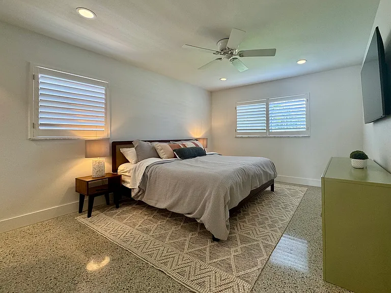 638 Geneva Pl — Photo 19
