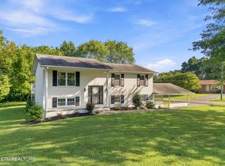 1312 Lula Bell Dr, Powell, TN 37849
