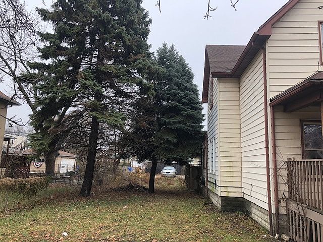 2nd image of 3447 W 61st Pl
