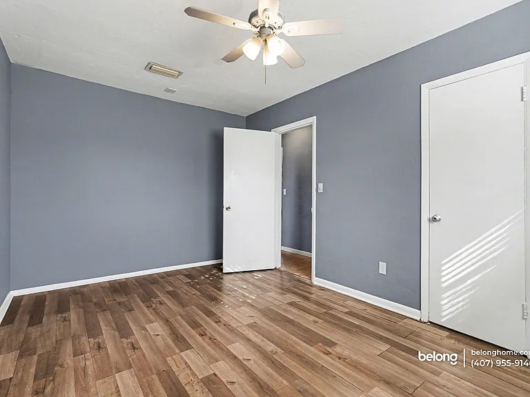 865 Canada St NE — Photo 10