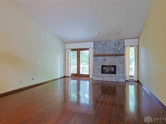 3rd image of 1816 Londonderry Dr #4