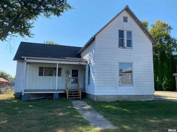 324 W Spruce St, Canton, IL 61520