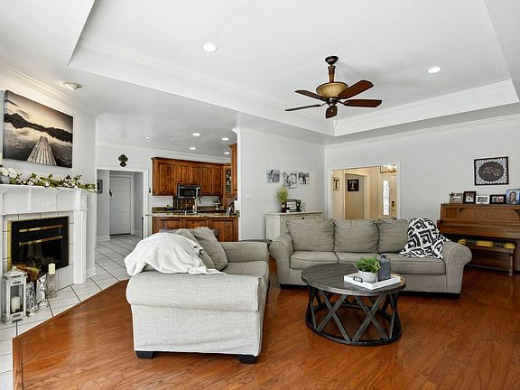 5th image of 14060 N White Swan Dr