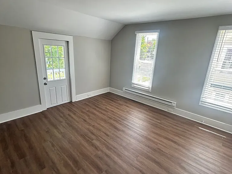 1121 Jennette Avenue NW — Photo 11