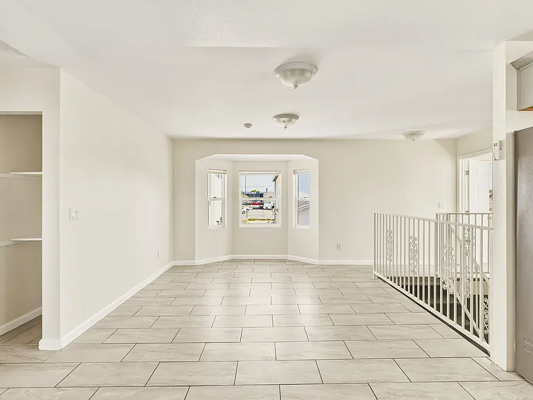 10909 S Burin Ave — Photo 10