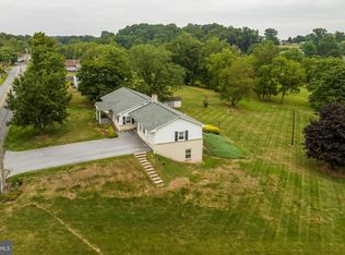 1042 Beam Rd, Denver, PA 17517