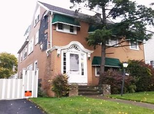 3305 Milverton Rd, Shaker Heights, OH 44120