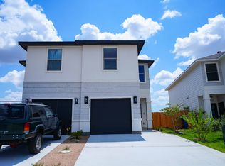 5227 Vista Trail Dr, Laredo, TX 78045