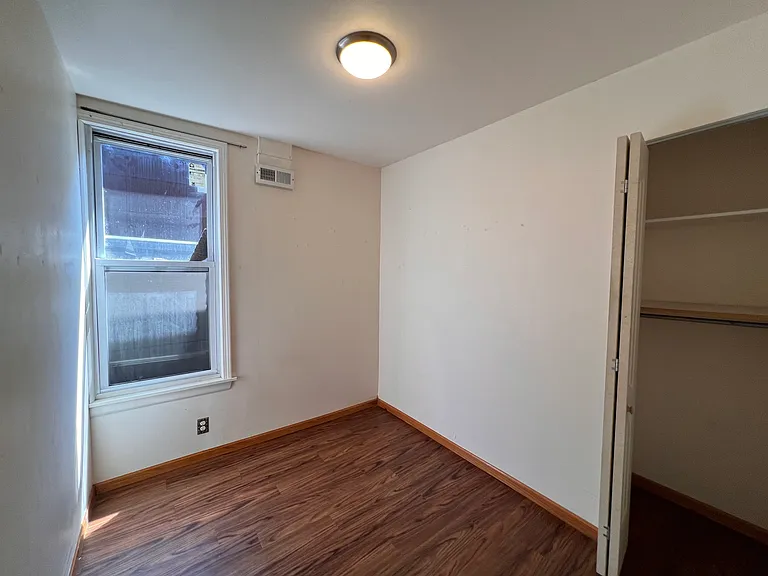 224 W 24th Pl #2F — Photo 12