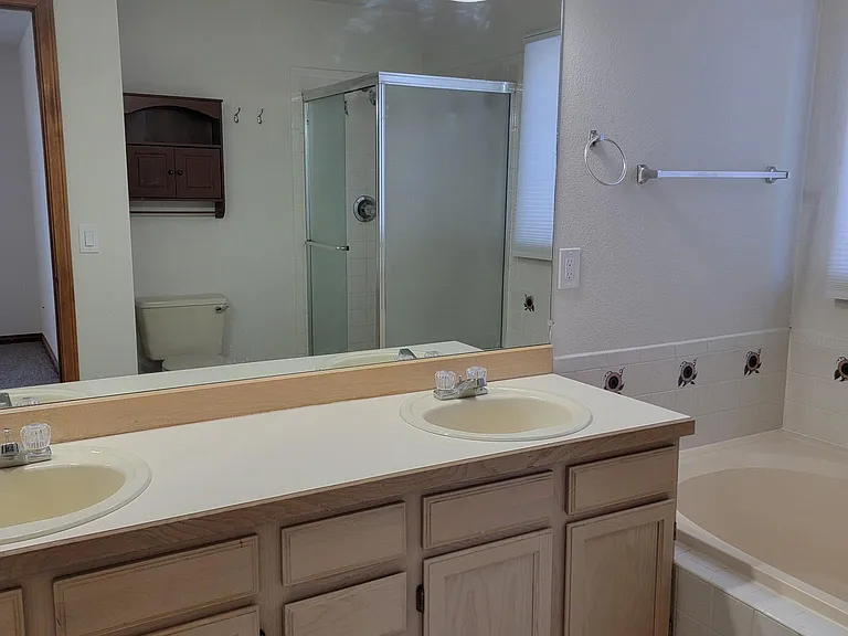 10690 Spur Pl — Photo 5
