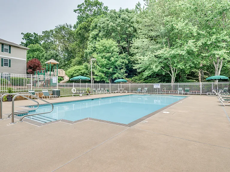 Stonegate Apartments — Photo 8