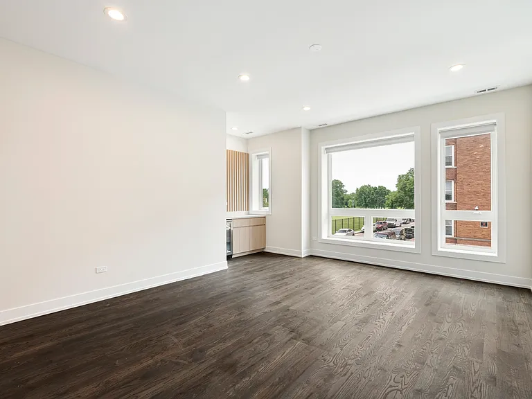 412 E 50th Pl #2 — Photo 9