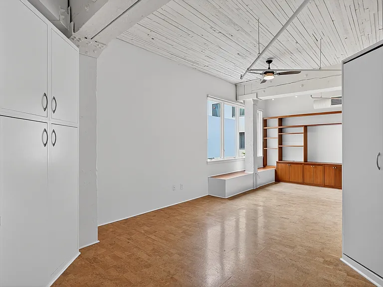 1420 NW Lovejoy St #524 — Photo 16