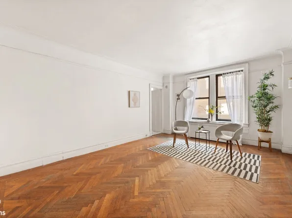 395 Riverside Drive image 2 of 6