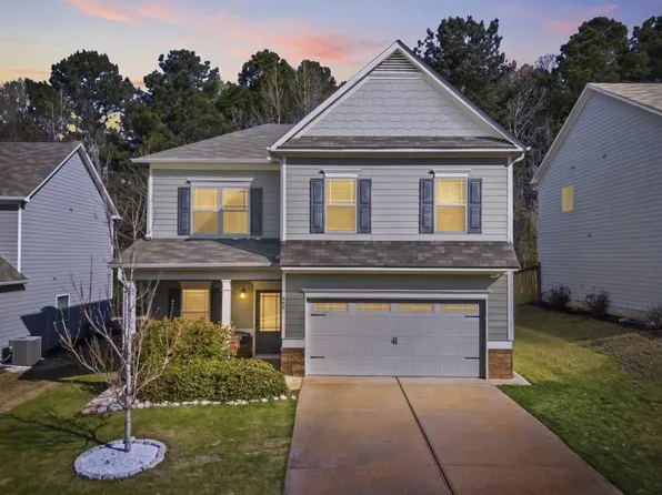 660 Country Ridge Dr, Hoschton, GA 30548
